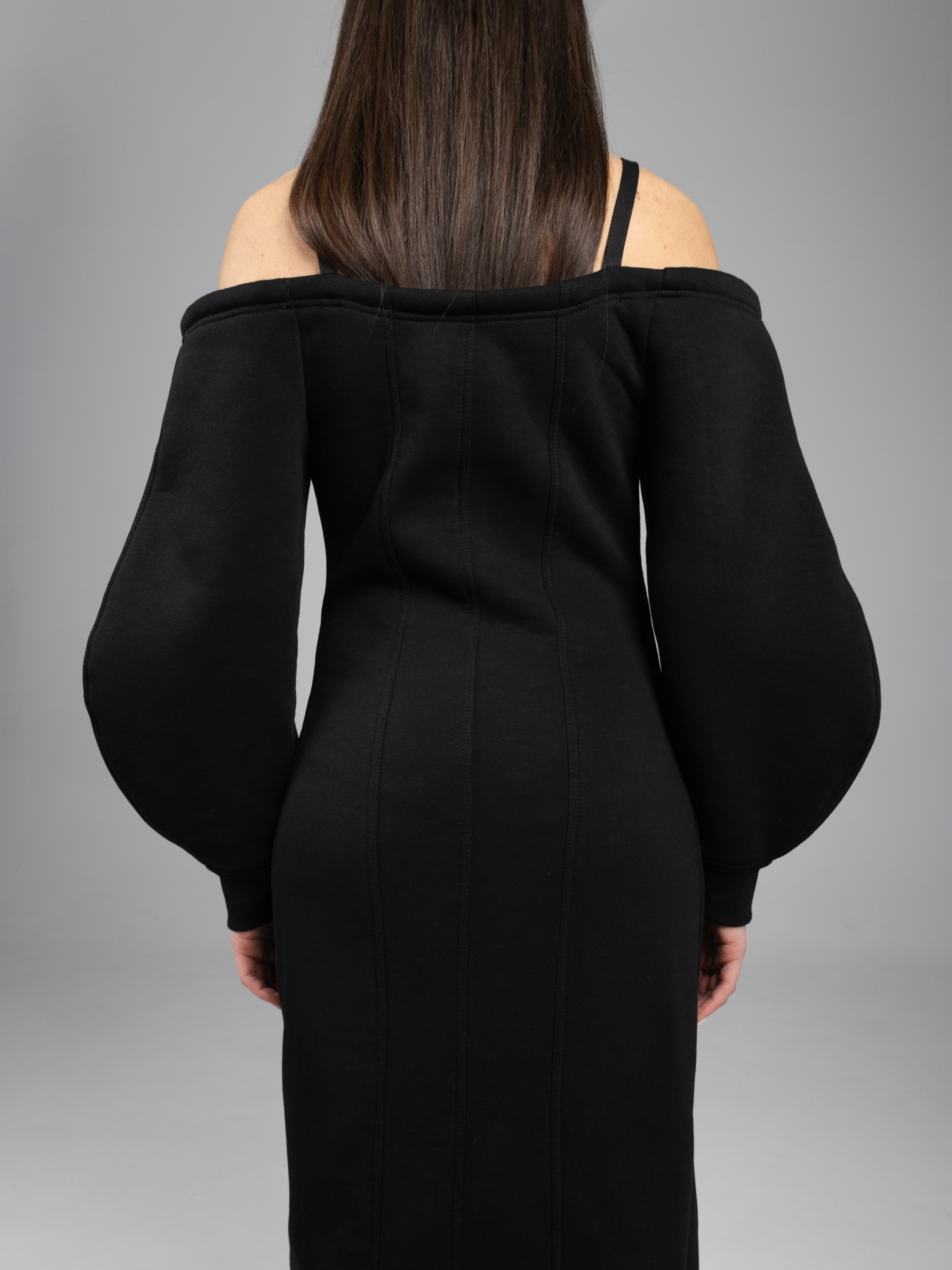 Rochie midi cu umeri goi