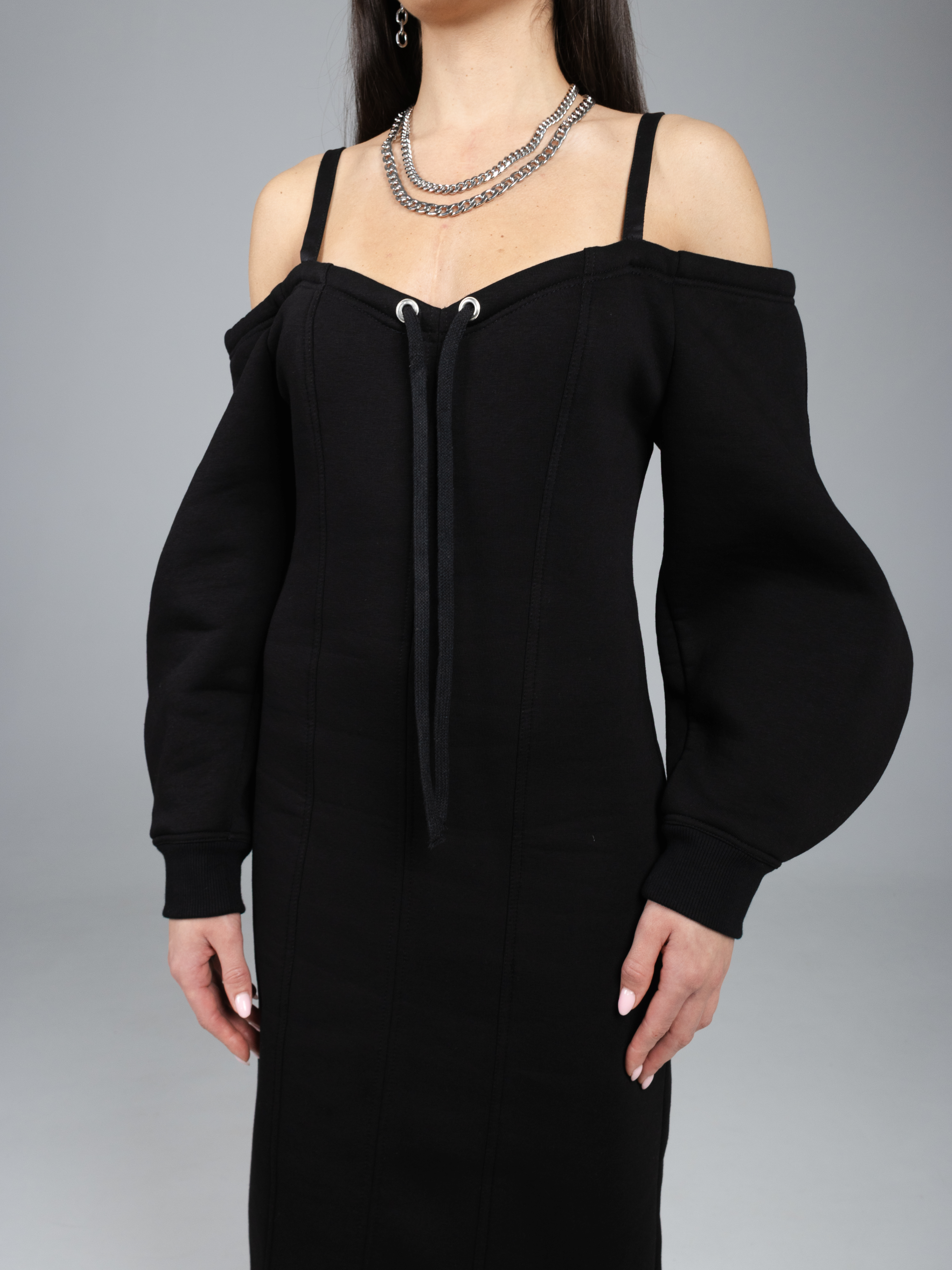 Rochie midi cu umeri goi