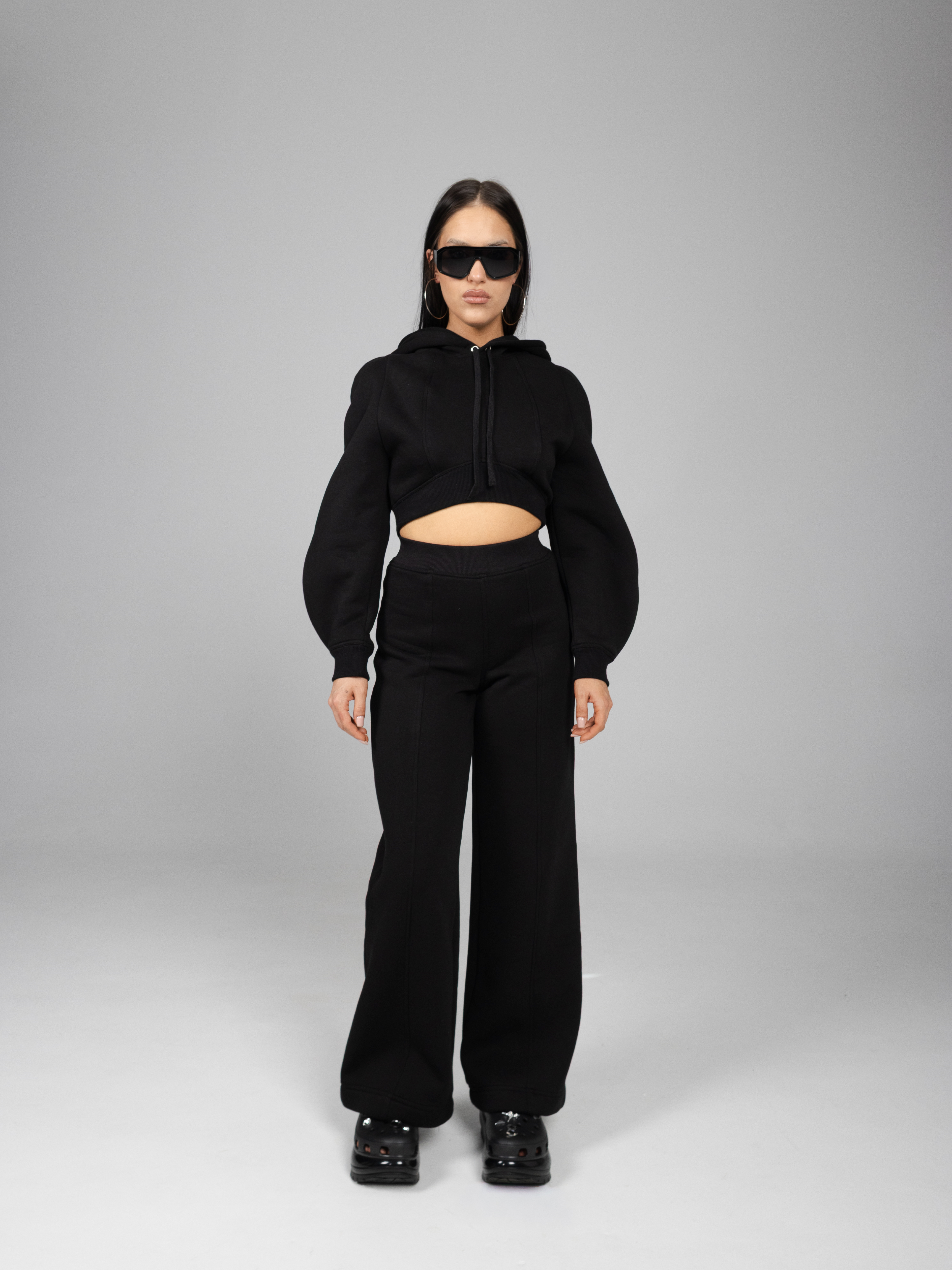 Hanorac cropped fără ținte