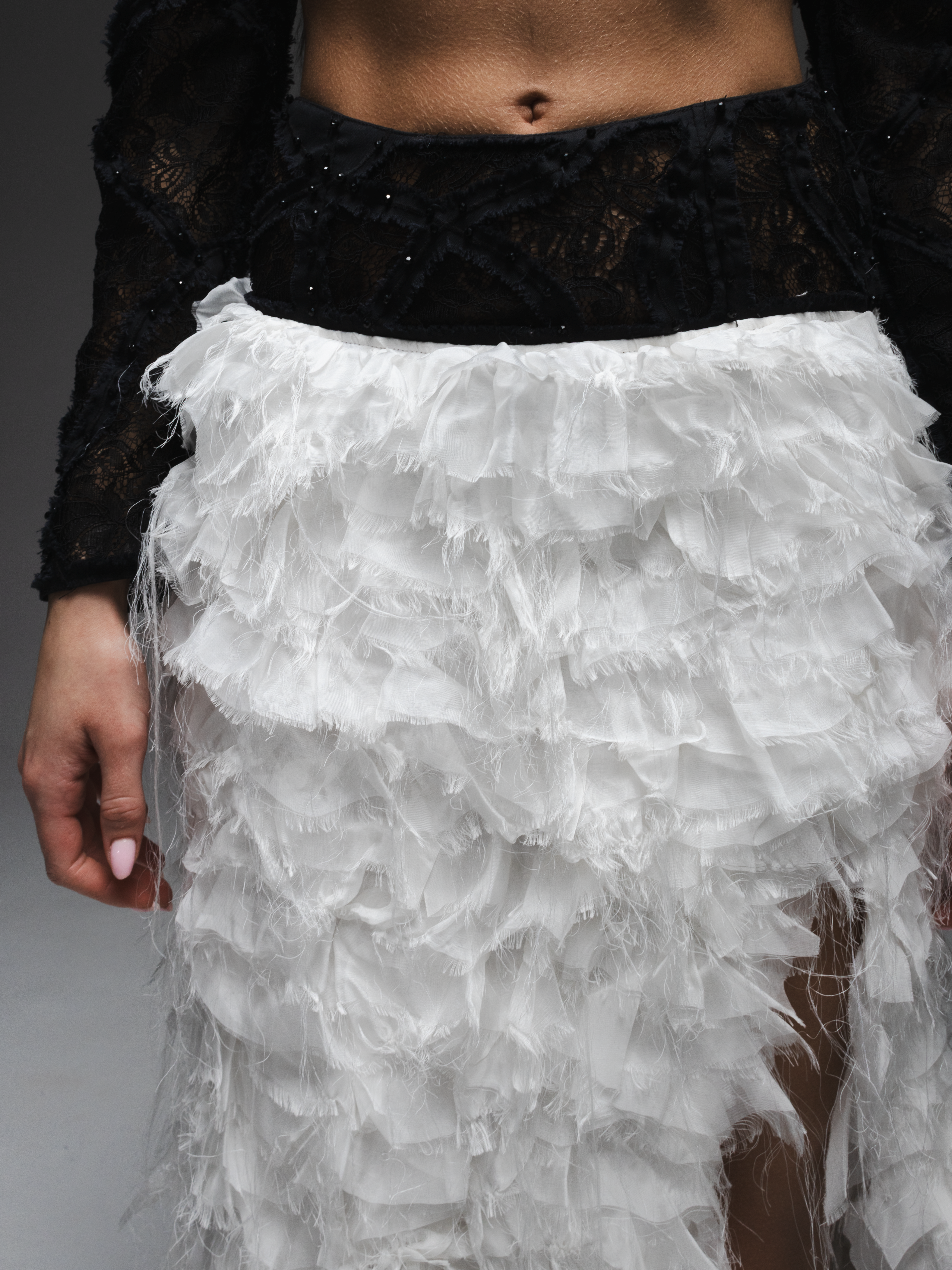 Fustă din dantelă și "blană de mătase"