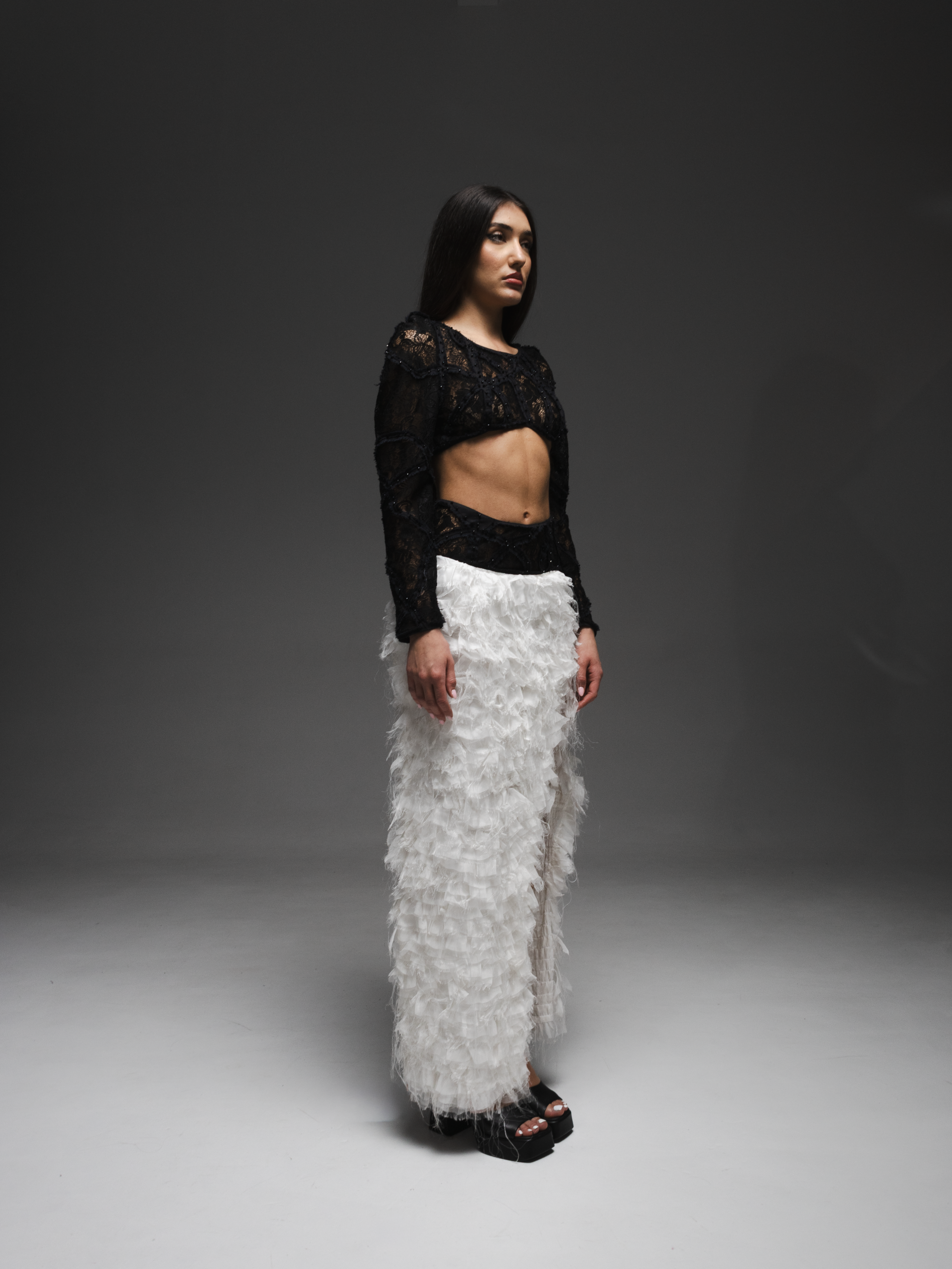 Fustă din dantelă și "blană de mătase"