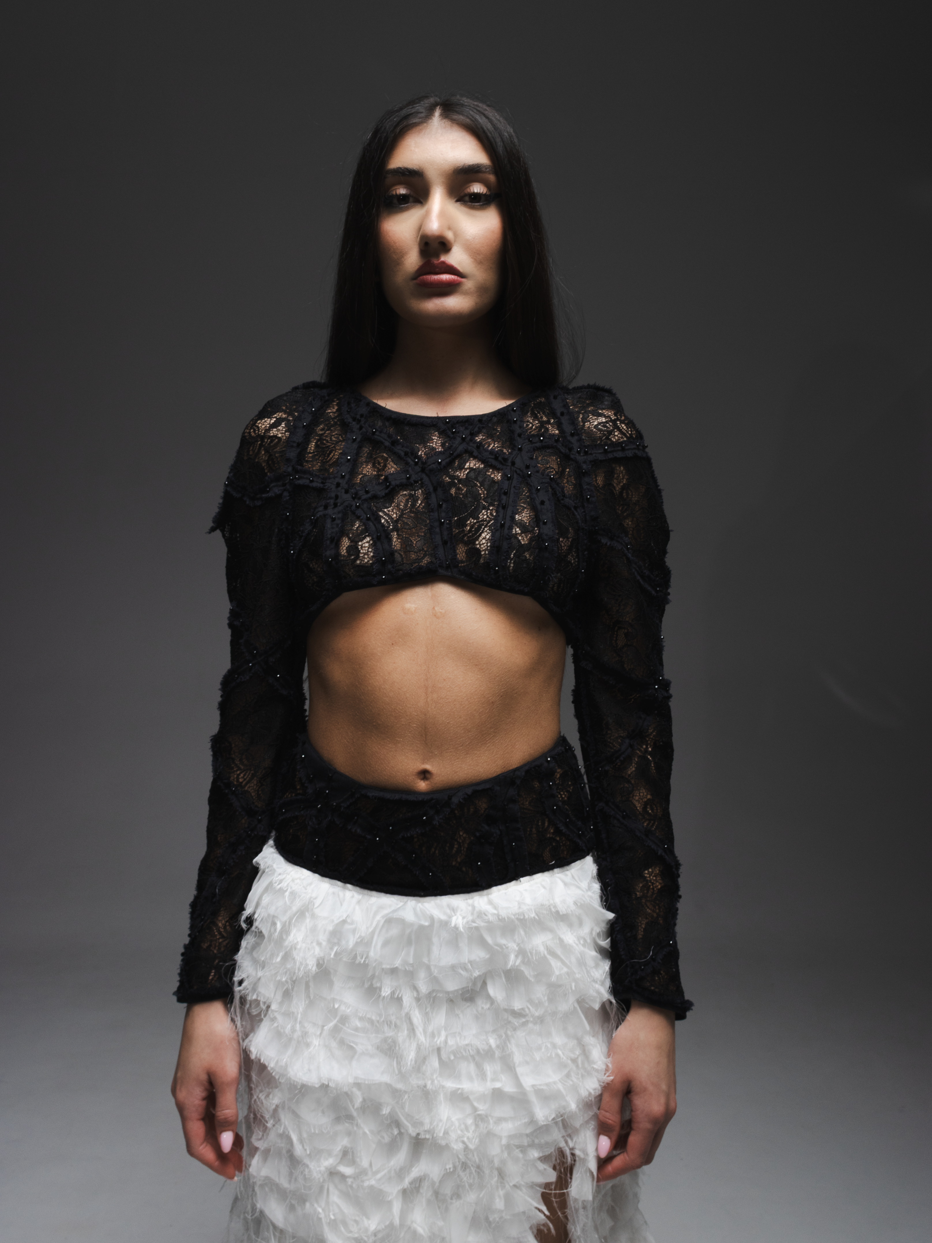 Bluză scurtă din dantelă